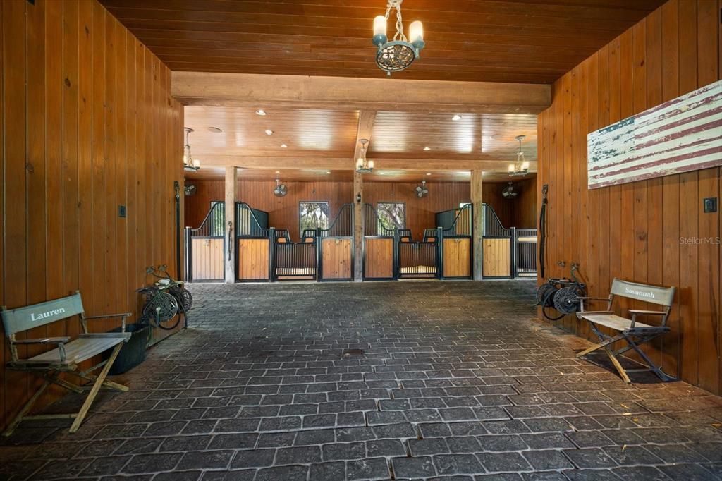 待售: $9,825,000 (5 贝兹, 6 浴室, 8649 平方英尺)