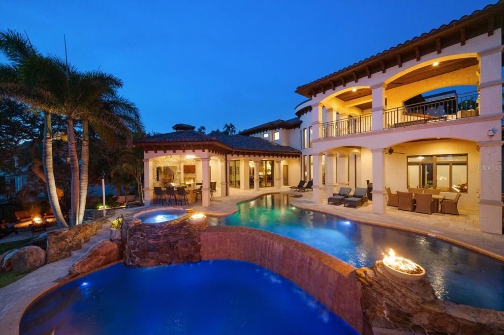 待售: $9,825,000 (5 贝兹, 6 浴室, 8649 平方英尺)