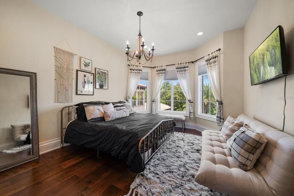 待售: $9,825,000 (5 贝兹, 6 浴室, 8649 平方英尺)