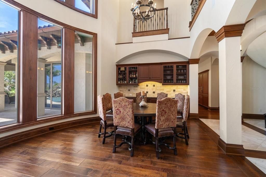 待售: $9,825,000 (5 贝兹, 6 浴室, 8649 平方英尺)