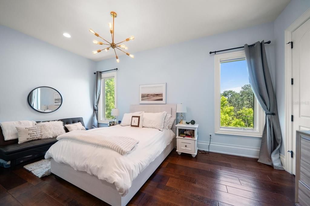 待售: $9,825,000 (5 贝兹, 6 浴室, 8649 平方英尺)