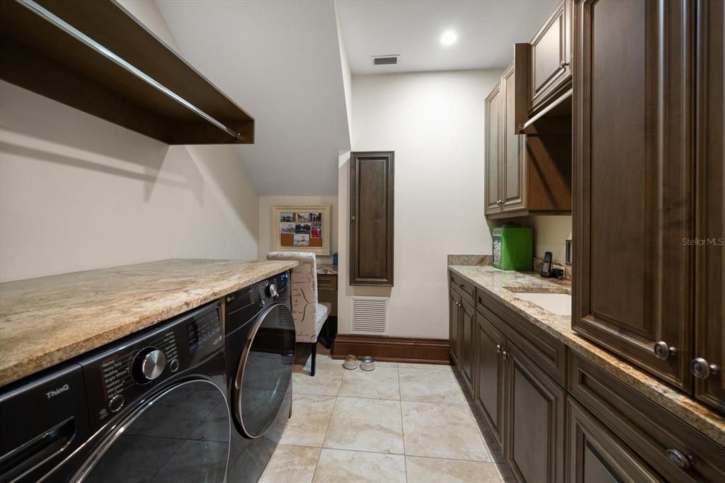 待售: $9,825,000 (5 贝兹, 6 浴室, 8649 平方英尺)