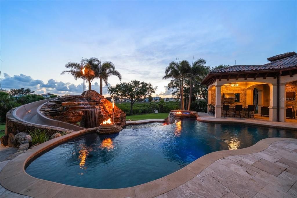 待售: $9,825,000 (5 贝兹, 6 浴室, 8649 平方英尺)