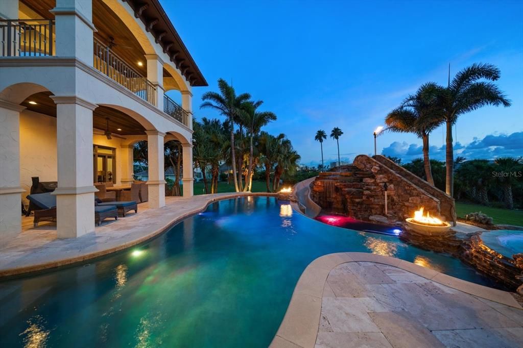 待售: $9,825,000 (5 贝兹, 6 浴室, 8649 平方英尺)