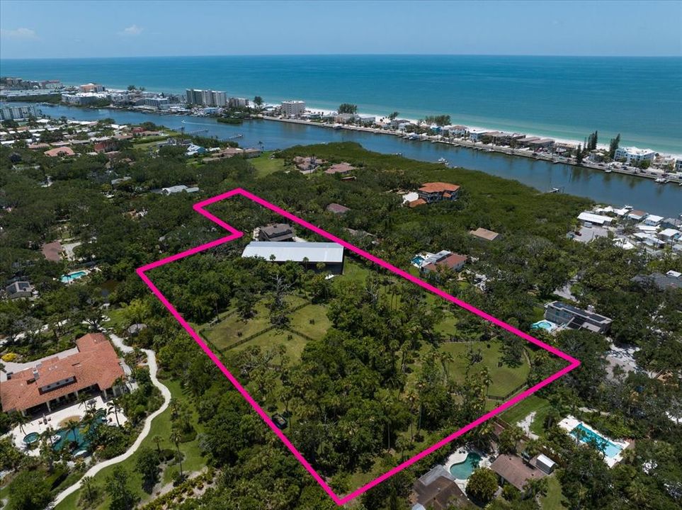 待售: $9,825,000 (5 贝兹, 6 浴室, 8649 平方英尺)