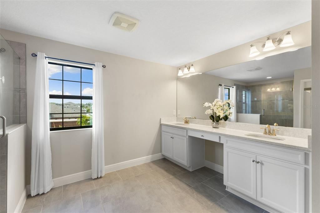 For Sale: $679,900 (5 beds, 4 baths, 3606 Square Feet)