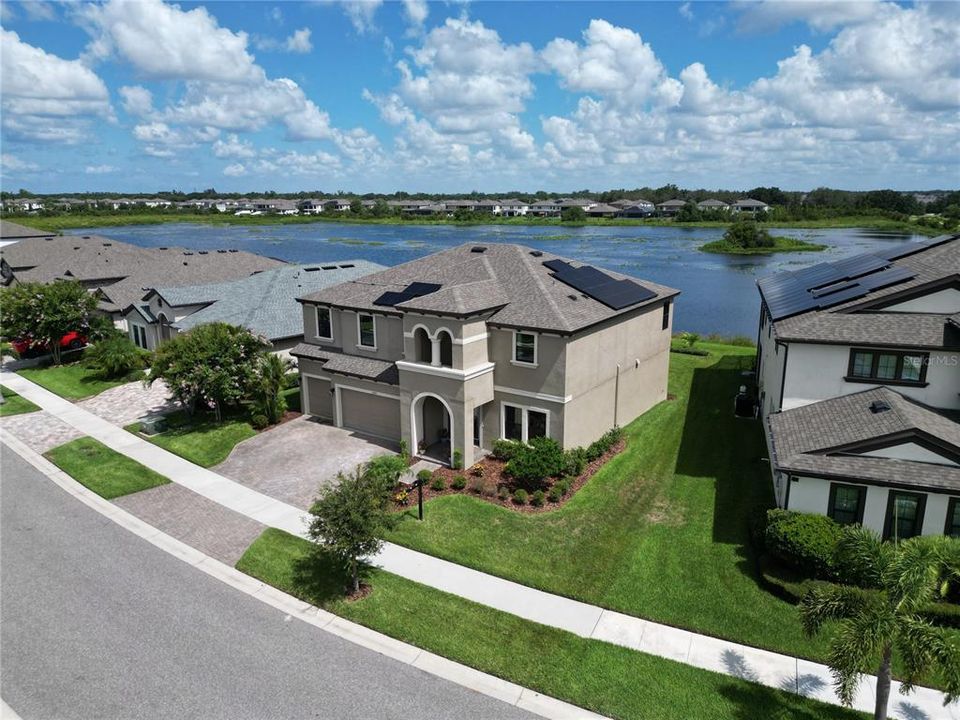 For Sale: $679,900 (5 beds, 4 baths, 3606 Square Feet)