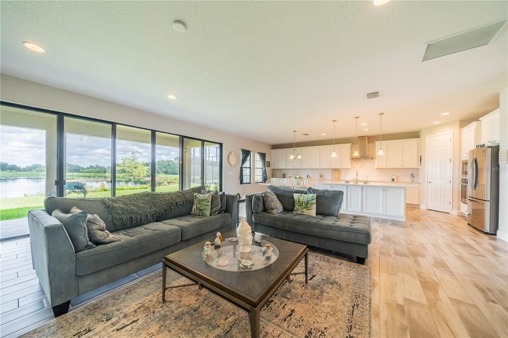 For Sale: $679,900 (5 beds, 4 baths, 3606 Square Feet)