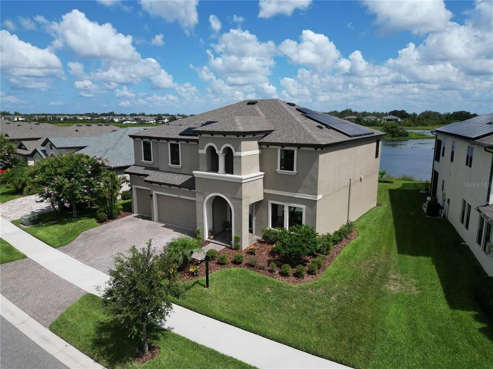 For Sale: $679,900 (5 beds, 4 baths, 3606 Square Feet)