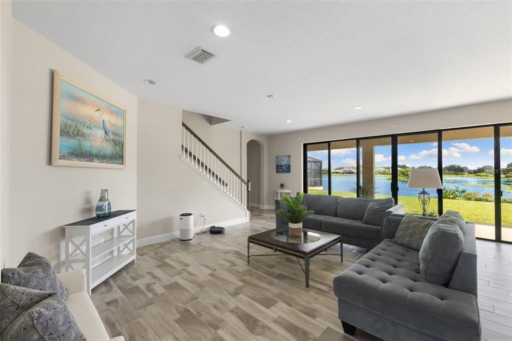 For Sale: $679,900 (5 beds, 4 baths, 3606 Square Feet)