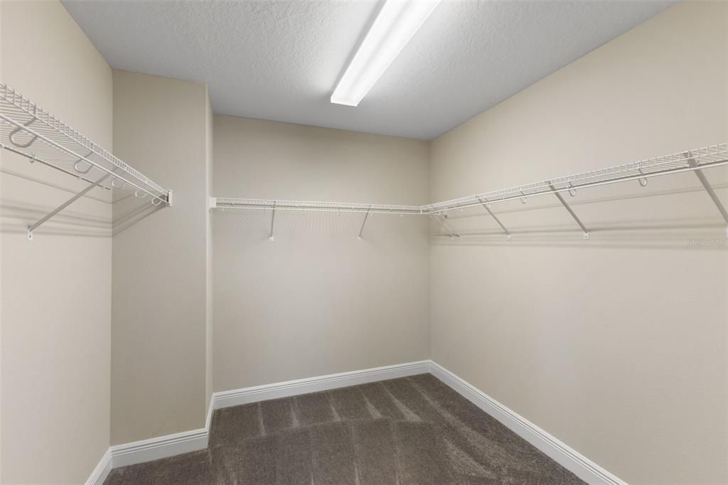 For Sale: $679,900 (5 beds, 4 baths, 3606 Square Feet)