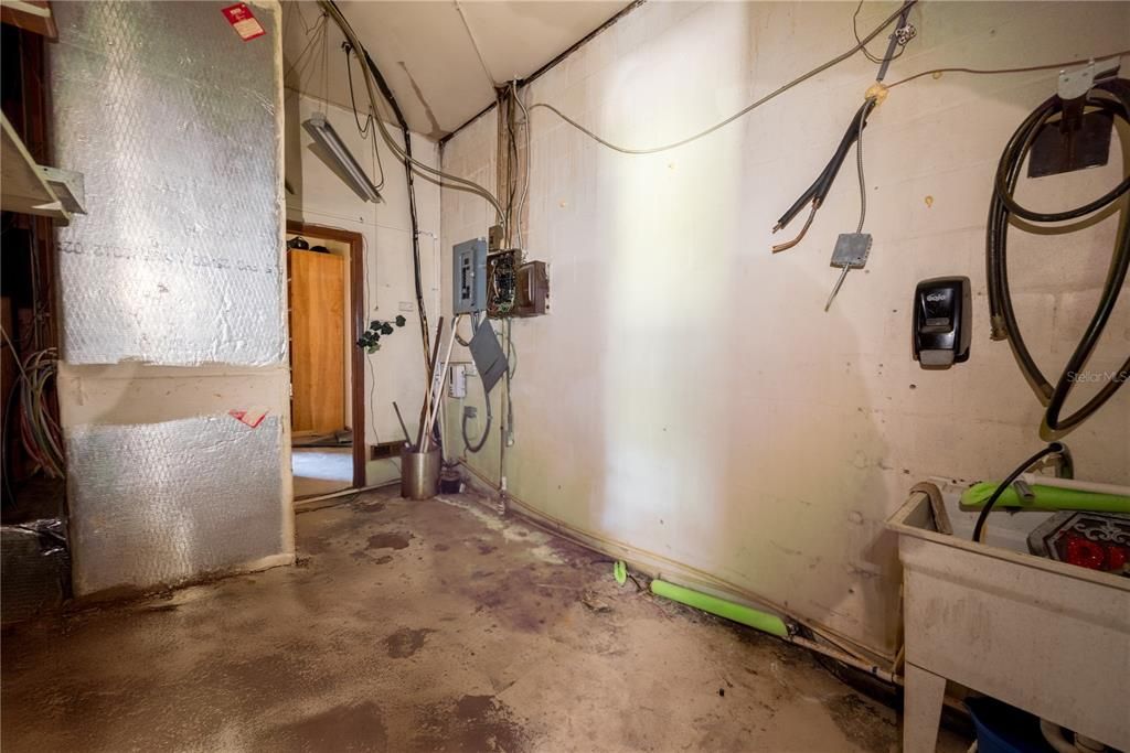 For Sale: $199,000 (0 beds, 0 baths, 2045 Square Feet)