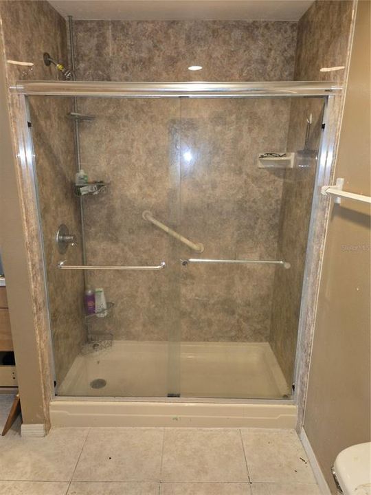 Active With Contract: $389,000 (3 beds, 2 baths, 1364 Square Feet)