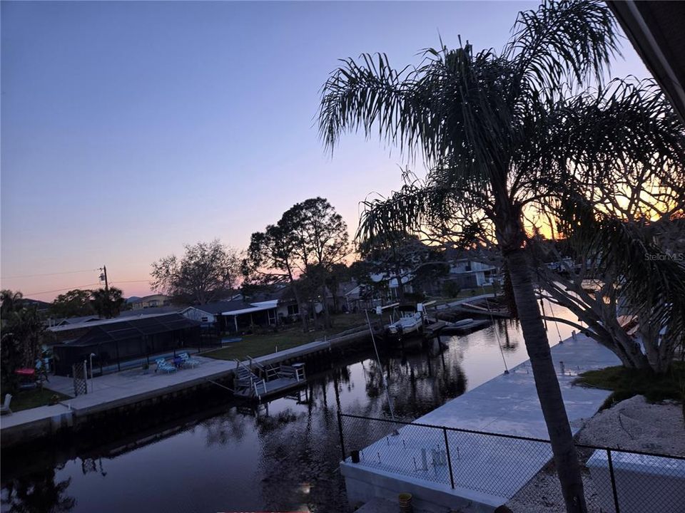 Active With Contract: $389,000 (3 beds, 2 baths, 1364 Square Feet)