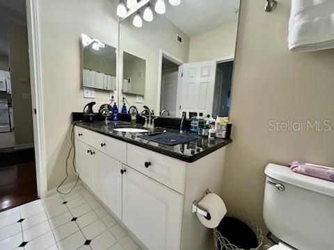 Active With Contract: $1,800 (1 beds, 1 baths, 854 Square Feet)