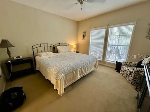 Active With Contract: $1,800 (1 beds, 1 baths, 854 Square Feet)