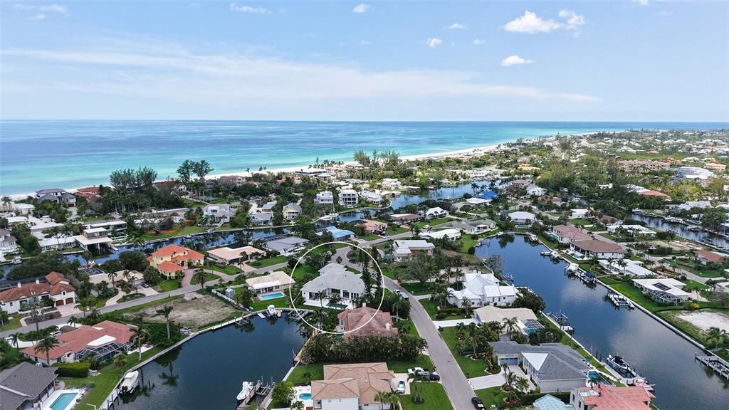 For Sale: $4,925,000 (5 beds, 5 baths, 4022 Square Feet)