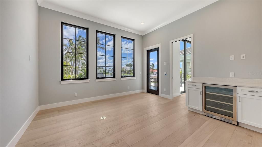 For Sale: $4,925,000 (5 beds, 5 baths, 4022 Square Feet)