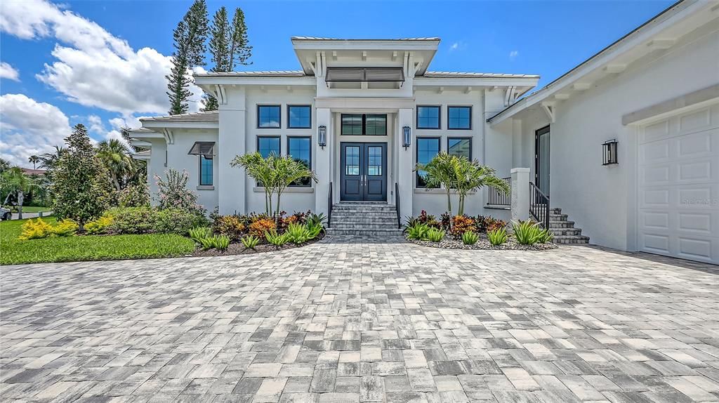For Sale: $4,925,000 (5 beds, 5 baths, 4022 Square Feet)