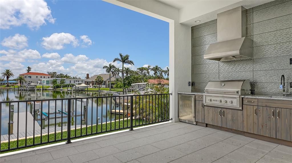 For Sale: $4,925,000 (5 beds, 5 baths, 4022 Square Feet)