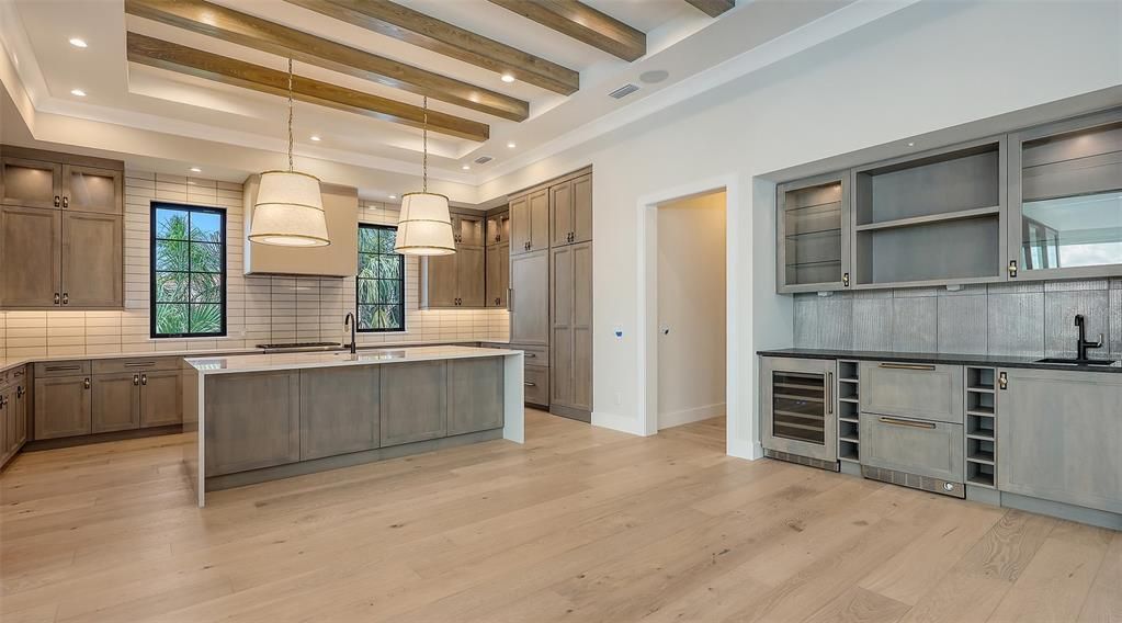 For Sale: $4,925,000 (5 beds, 5 baths, 4022 Square Feet)