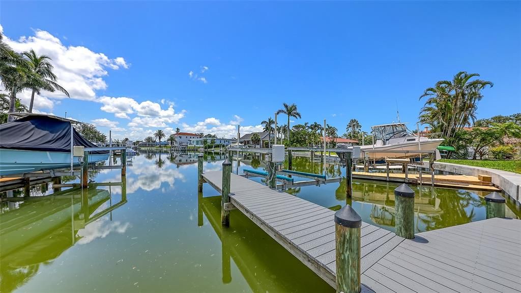 For Sale: $4,925,000 (5 beds, 5 baths, 4022 Square Feet)