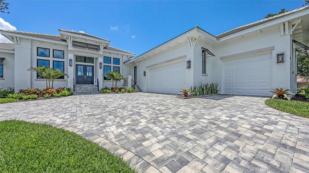 For Sale: $4,925,000 (5 beds, 5 baths, 4022 Square Feet)