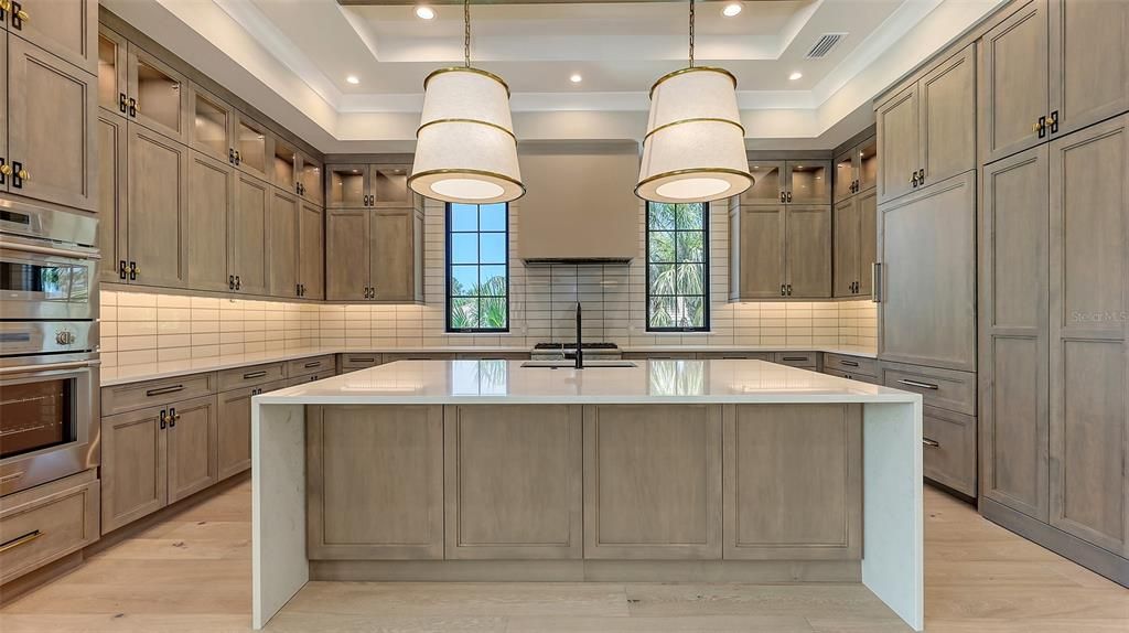 For Sale: $4,925,000 (5 beds, 5 baths, 4022 Square Feet)