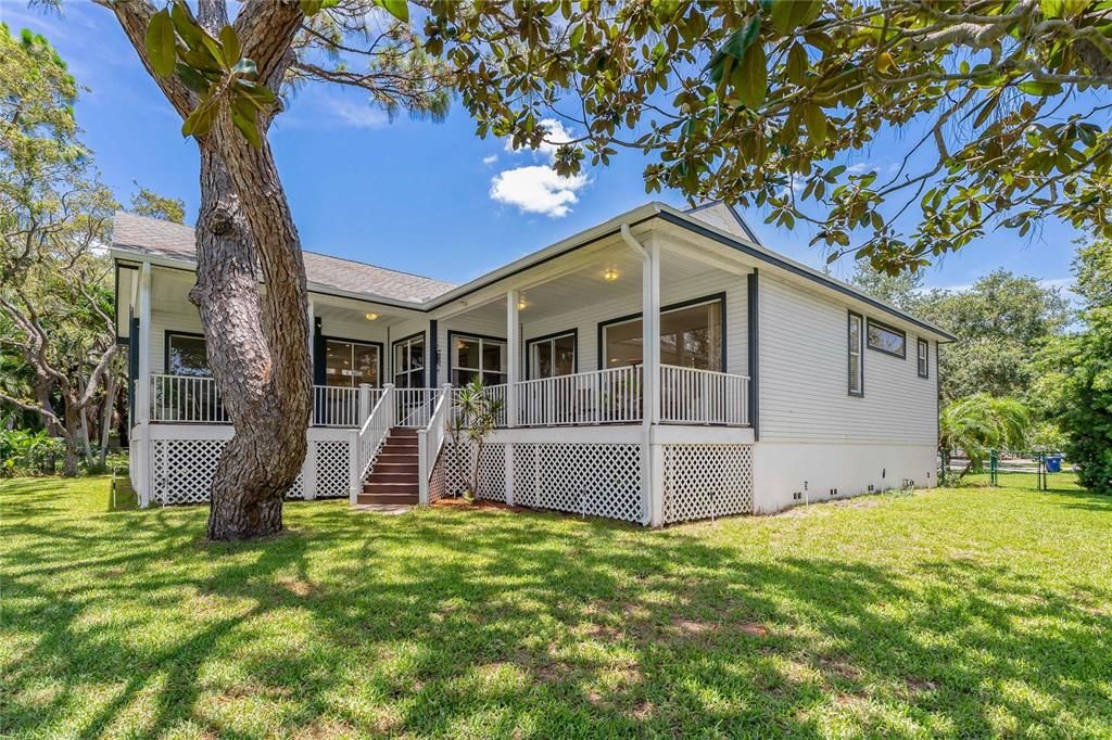 For Sale: $792,000 (3 beds, 2 baths, 2147 Square Feet)