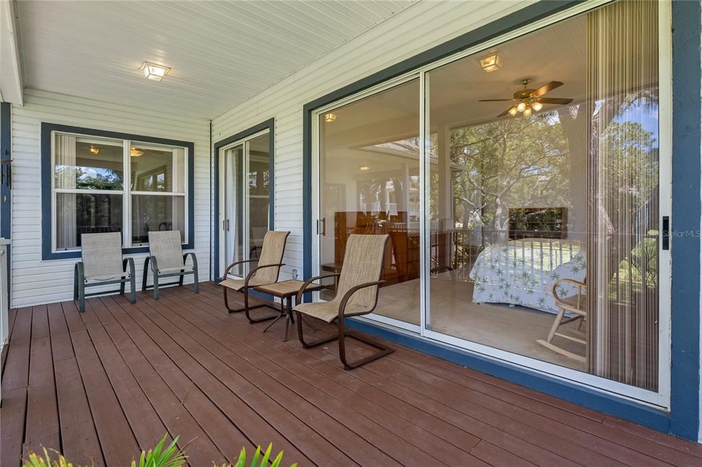 For Sale: $792,000 (3 beds, 2 baths, 2147 Square Feet)