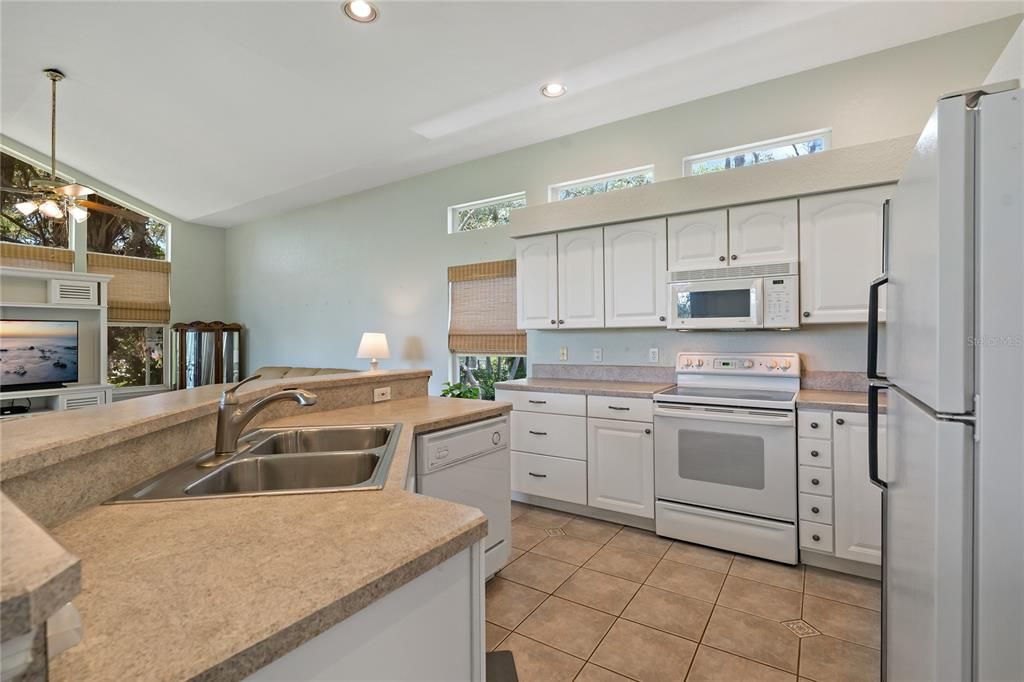 For Sale: $792,000 (3 beds, 2 baths, 2147 Square Feet)