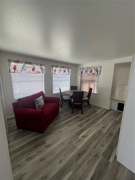 For Sale: $139,000 (3 beds, 1 baths, 830 Square Feet)