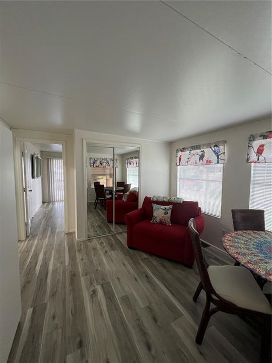 For Sale: $139,000 (3 beds, 1 baths, 830 Square Feet)