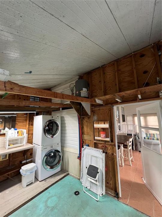 For Sale: $139,000 (3 beds, 1 baths, 830 Square Feet)