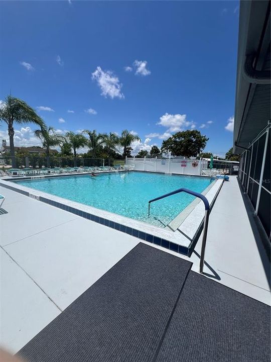 For Sale: $139,000 (3 beds, 1 baths, 830 Square Feet)