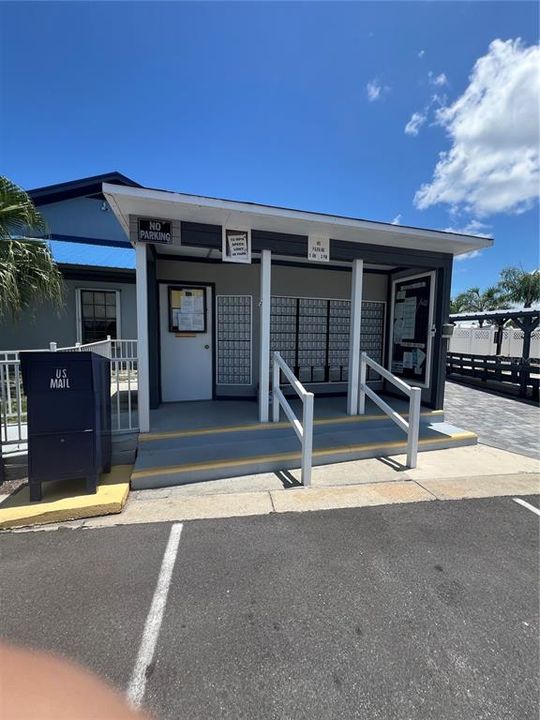 For Sale: $139,000 (3 beds, 1 baths, 830 Square Feet)