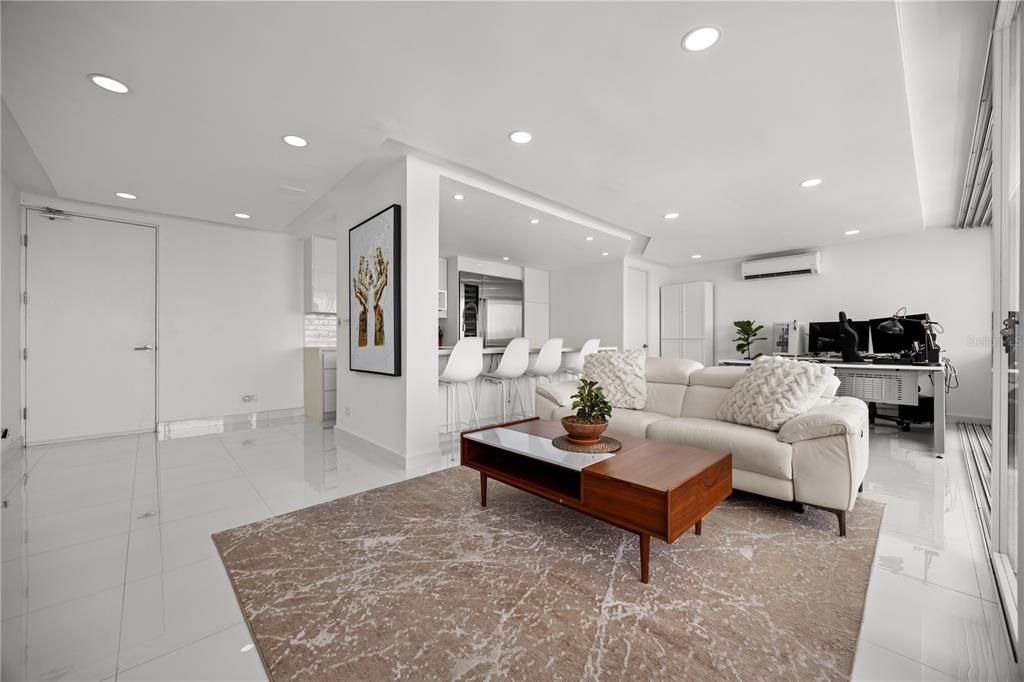 Activo con contrato: $790,000 (1 camas, 1 baños, 1000 Pies cuadrados)