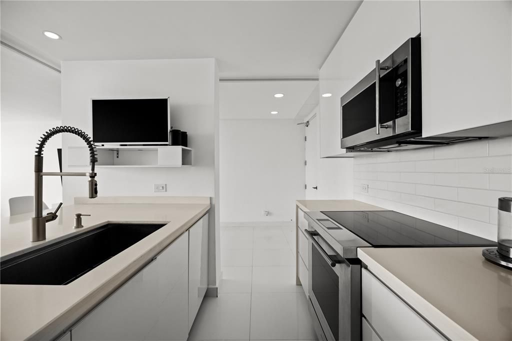 Activo con contrato: $790,000 (1 camas, 1 baños, 1000 Pies cuadrados)