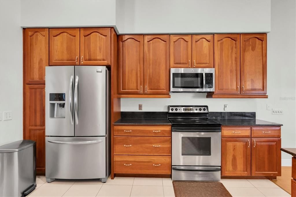 For Sale: $1,100,000 (4 beds, 2 baths, 3367 Square Feet)