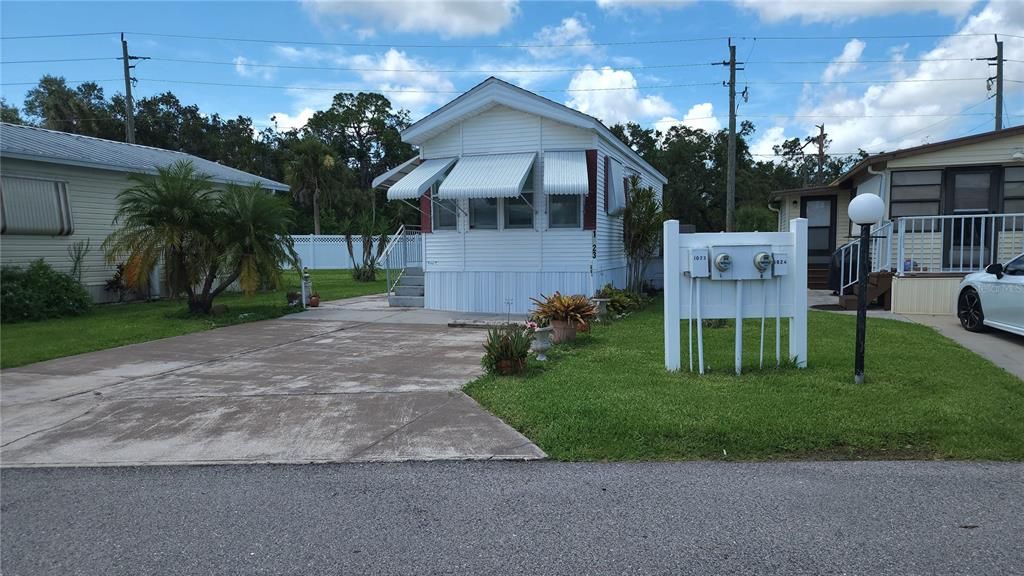 For Sale: $69,000 (1 beds, 1 baths, 393 Square Feet)