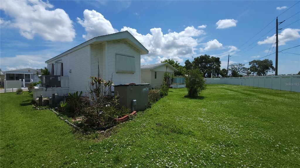 For Sale: $69,000 (1 beds, 1 baths, 393 Square Feet)