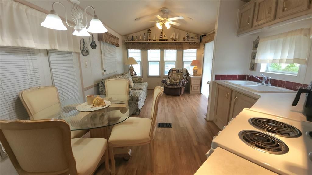 For Sale: $69,000 (1 beds, 1 baths, 393 Square Feet)