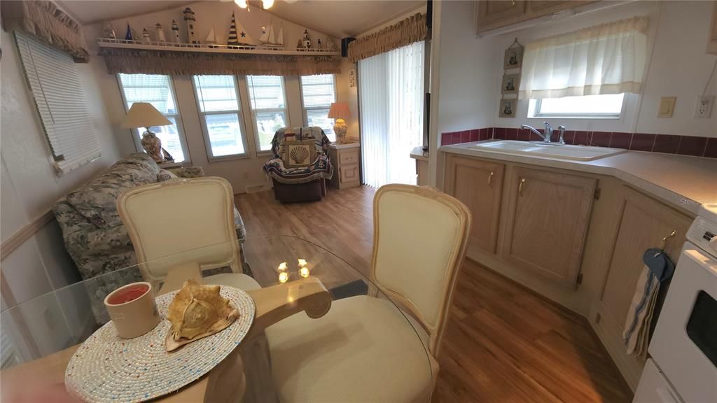 For Sale: $69,000 (1 beds, 1 baths, 393 Square Feet)