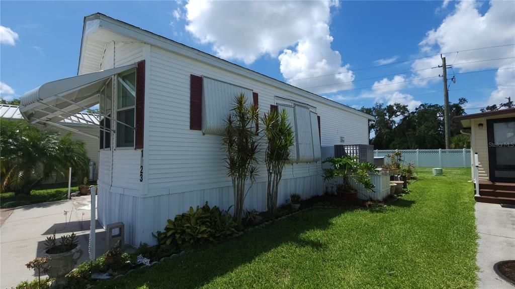 For Sale: $69,000 (1 beds, 1 baths, 393 Square Feet)