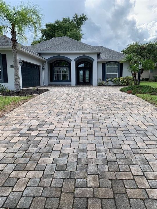 For Sale: $379,000 (3 beds, 2 baths, 2386 Square Feet)