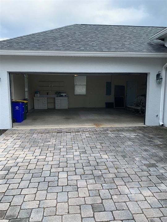 For Sale: $379,000 (3 beds, 2 baths, 2386 Square Feet)