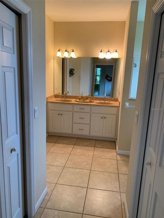 For Sale: $379,000 (3 beds, 2 baths, 2386 Square Feet)