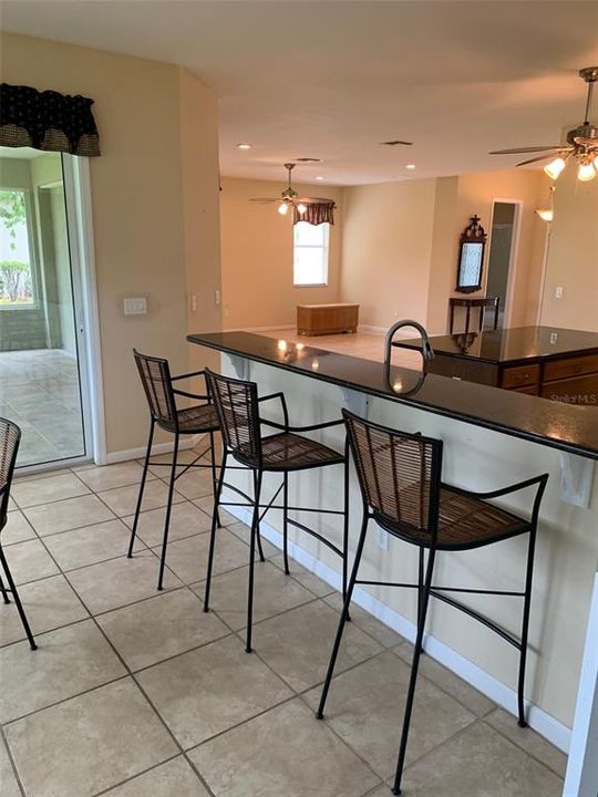 For Sale: $379,000 (3 beds, 2 baths, 2386 Square Feet)