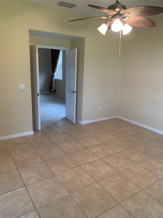 For Sale: $379,000 (3 beds, 2 baths, 2386 Square Feet)