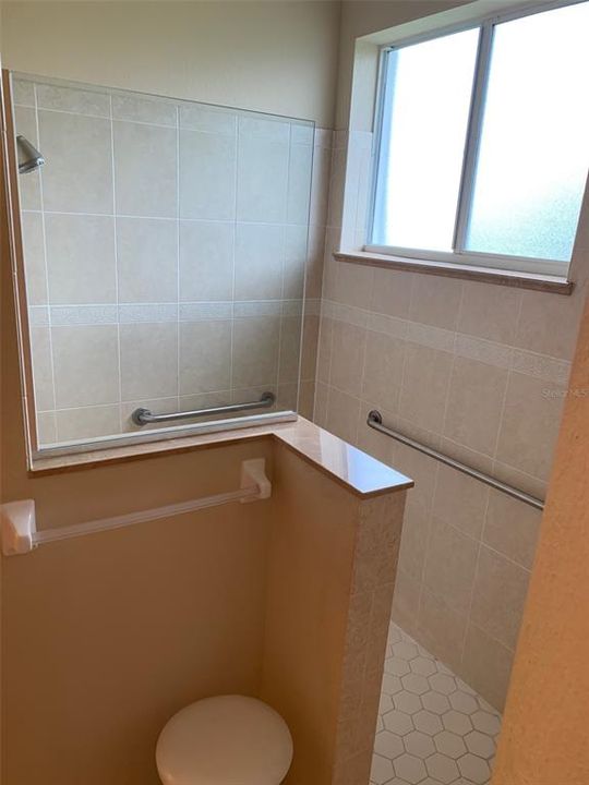 For Sale: $379,000 (3 beds, 2 baths, 2386 Square Feet)